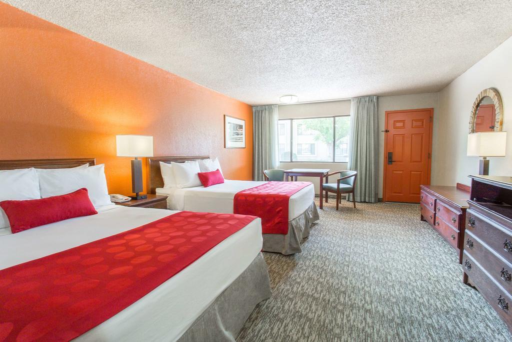 Dobson Ranch Inn Mesa Eksteriør billede